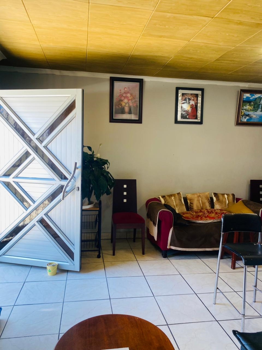 2 Bedroom Property for Sale in Kuyasa Western Cape
